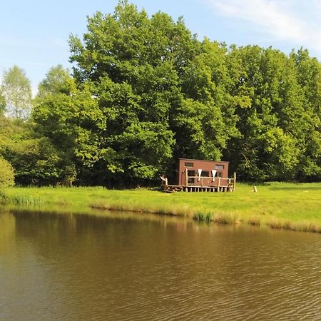La Tiny House Terra Nostra Lägenhet Saint-Bazile Exteriör bild