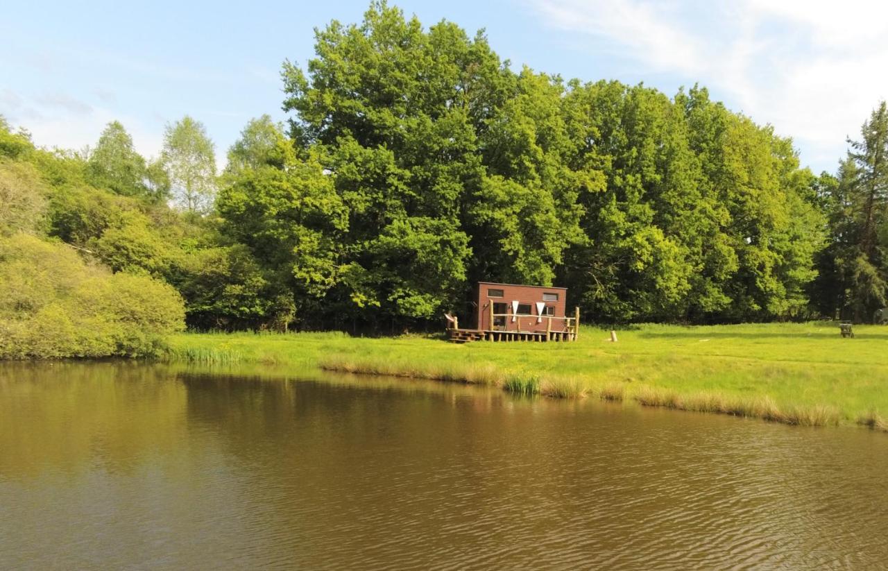 La Tiny House Terra Nostra Lägenhet Saint-Bazile Exteriör bild
