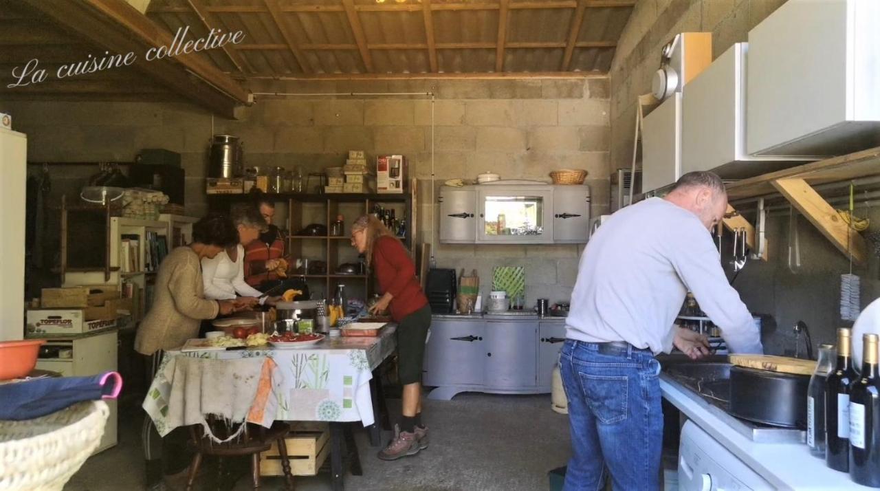 La Tiny House Terra Nostra Lägenhet Saint-Bazile Exteriör bild